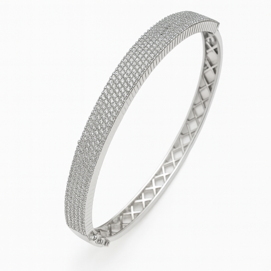 Studio image of silver Marcellina Kada – clean minimal front view