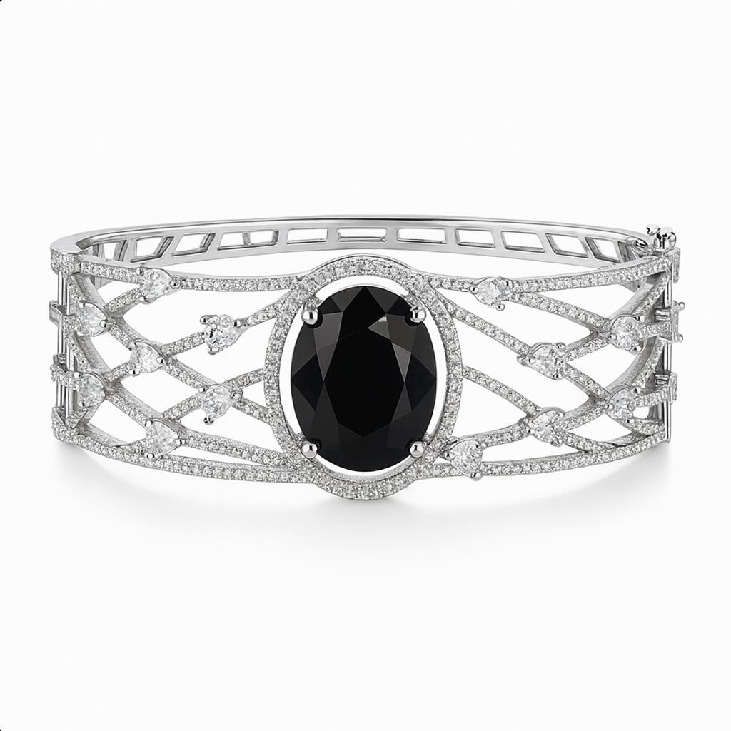 Front view of Aemilia Pearl kada – centre black stone with net design
