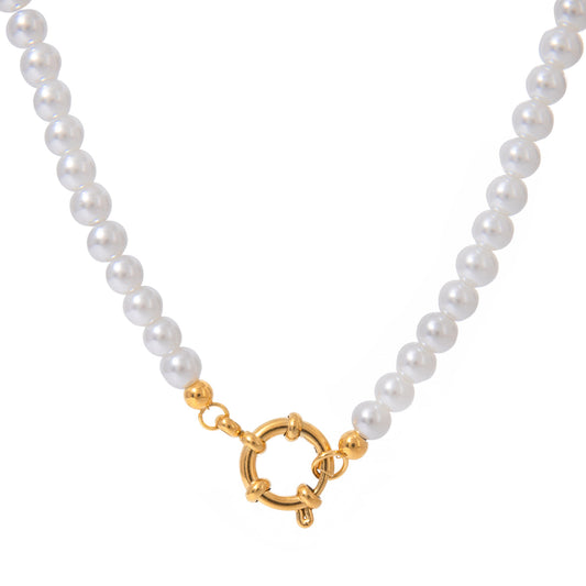 FLAIR Gold Necklace with glass pearls and gold sailor clasp on white background