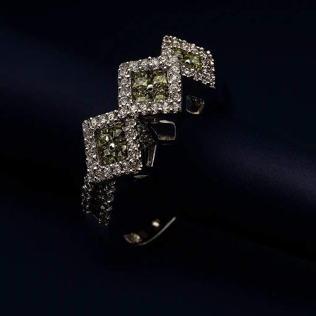 Cuore Selvaggio – Invisible Setting AD Finger Ring - LAVISH JEWELSCuore Selvaggio – Olive Green Invisible Setting AD Ring